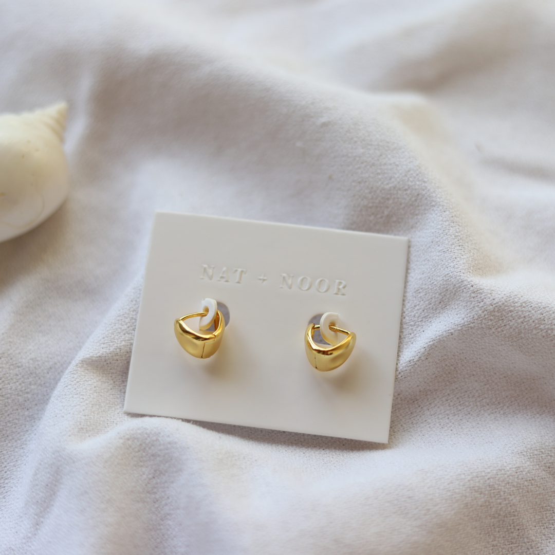 Earrings: Goldie Hoops